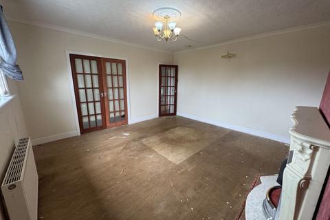 3 bedroom apartment for sale, Northgate Road, Balornock