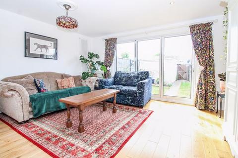 111 Chapel Field, Great Barford, Bedford, MK44 3JT
