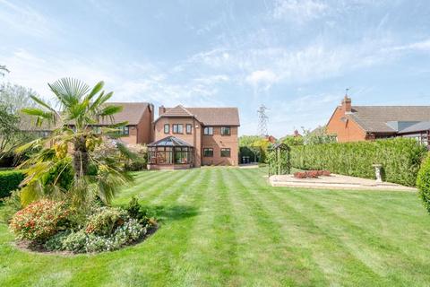 4 bedroom detached house for sale, Wagstaffe Close, Bedford MK41