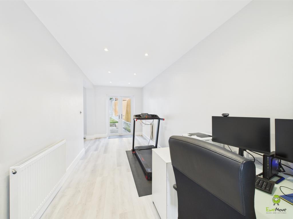 Presented by Nicoleta at Ewe Move Bexleyheath and D