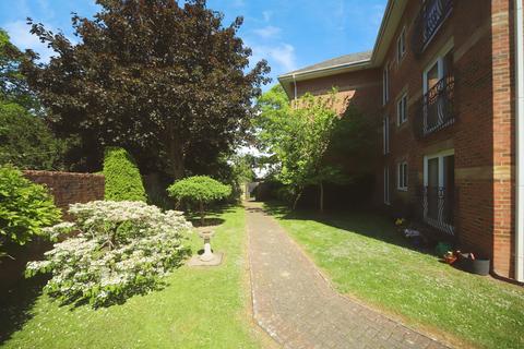 2 bedroom apartment for sale, Beech Court, Taunton TA1