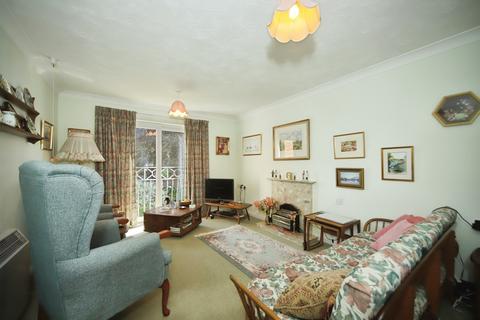 2 bedroom apartment for sale, Beech Court, Taunton TA1