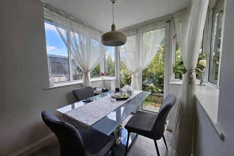 undefined, Greenford Road, Greenford, Greater London, UB6