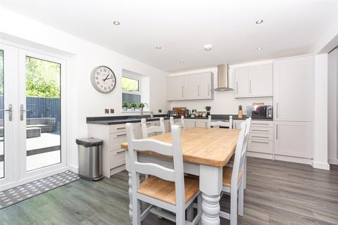 undefined, Y Felinheli, Gwynedd, LL56