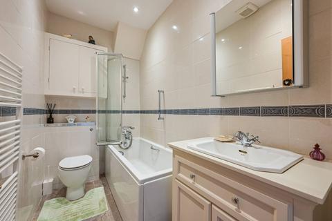 2 bedroom flat for sale, Rosebery Road, Muswell Hill, London, N10