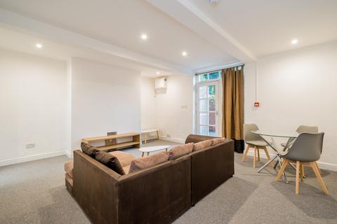 2 bedroom flat to rent, Flat 4, 1 Kingston Terrace, LS2 9BW