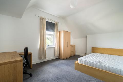 4 bedroom flat to rent, Flat 2, 1A Shaw Lane, LS6 4DH