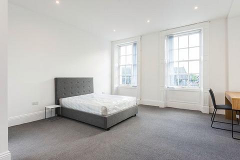 undefined, Flat 4, 16 Blenheim Terrace, LS2 9HN