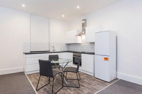 undefined, Flat 4, 16 Blenheim Terrace, LS2 9HN