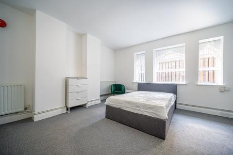 1 bedroom flat to rent, Flat 7A, 16 Clarendon Road, LS2 9NN