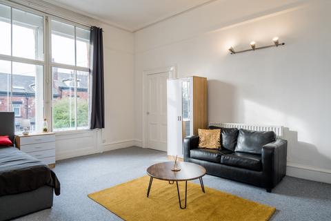 1 bedroom flat to rent, Flat 4, 16 Clarendon Road, LS2 9NN