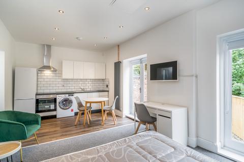 1 bedroom flat to rent, Flat 1A, 16 Clarendon Road, LS2 9NN