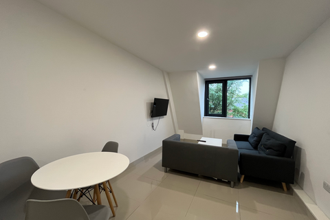 3 bedroom flat to rent, Flat 21, 59-61 Clarendon Road, LS2 9NZ