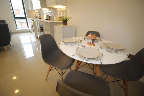 3 bedroom flat to rent, Flat 14, 205 Clarendon Road, LS2 9DU