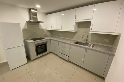 3 bedroom flat to rent, Flat 14, 59-61 Clarendon Road, LS2 9NZ