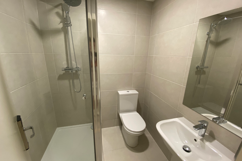 3 bedroom flat to rent, Flat 14, 59-61 Clarendon Road, LS2 9NZ