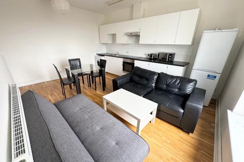 3 bedroom flat to rent, Flat 4, The Villa, LS3 1BU