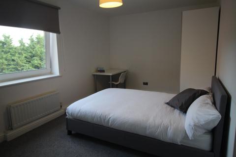 3 bedroom flat to rent, Flat 57, 205 Clarendon Road, Leeds, LS2 9DU