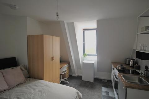 Studio to rent, Flat 22B, 59-61 Clarendon Road, LS2 9NZ