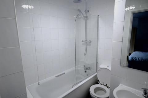 Studio to rent, Flat 22B, 59-61 Clarendon Road, LS2 9NZ