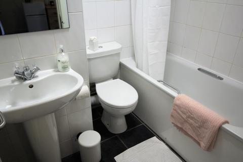 Studio to rent, Flat 19B, 59-61 Clarendon Road, LS2 9NZ