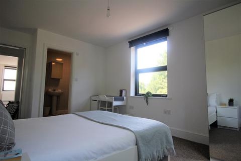 2 bedroom flat to rent, Flat 5, 65 Clarendon Road, LS2 9PB
