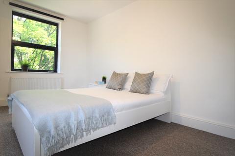 2 bedroom flat to rent, Flat 5, 65 Clarendon Road, LS2 9PB