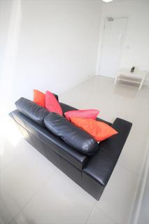 2 bedroom flat to rent, Flat 5, 65 Clarendon Road, LS2 9PB