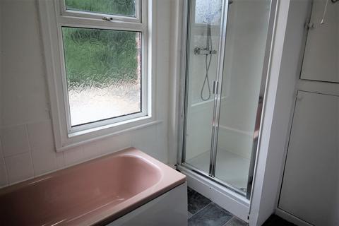 undefined, Flat 2, 6 Chestnut Avenue, LS6 1BA