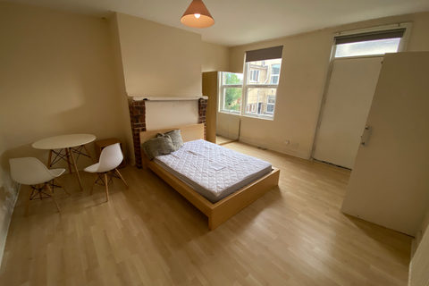 1 bedroom flat to rent, Flat 4, 57 Clarendon Road, LS2 9NZ