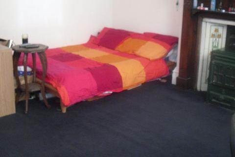Flat 1, 57 Clarendon Road, LS2 9NZ