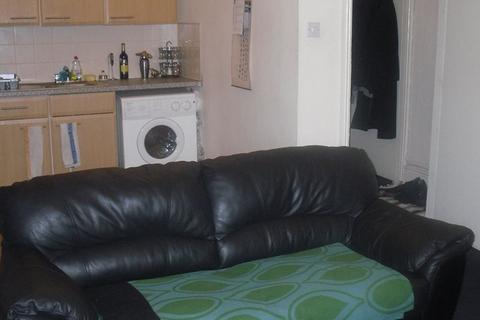 1 bedroom flat to rent, Flat 1, 57 Clarendon Road, LS2 9NZ