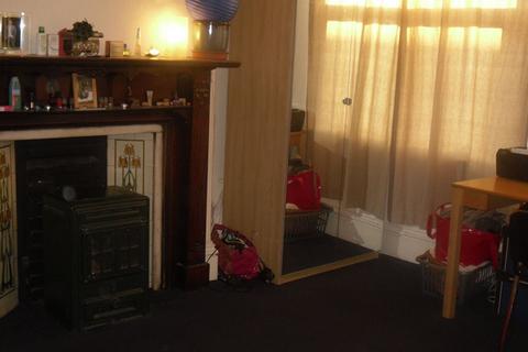 1 bedroom flat to rent, Flat 1, 57 Clarendon Road, LS2 9NZ
