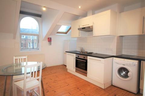 2 bedroom flat to rent, Flat 4, 55 Clarendon Road, LS2 9NZ
