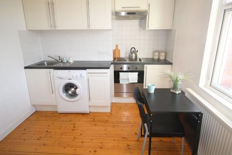1 bedroom flat to rent, Flat 3B, 55 Clarendon Road, LS2 9NZ