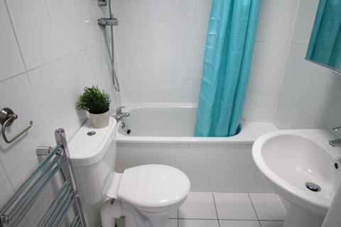 1 bedroom flat to rent, Flat 3B, 55 Clarendon Road, LS2 9NZ