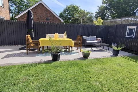 41 Ffordd Brenig, St Asaph, LL17 0EZ