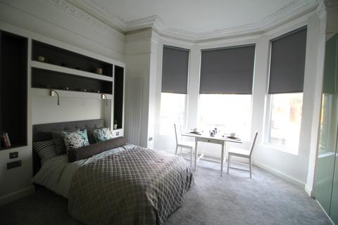 Studio to rent, Flat 1, 53 Clarendon Road, LS2 9NZ