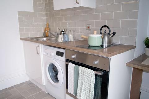 1 bedroom flat to rent, Flat 2, 46 Headingley Lane, LS6 2EL