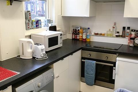 undefined, Flat 4, 24 Kelso Road, LS2 9PR
