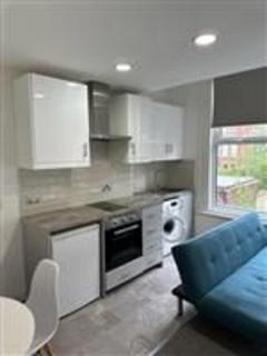 1 bedroom flat to rent, Flat 2, 16 Kelso Road, LS2 9PR