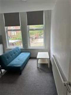 1 bedroom flat to rent, Flat 2, 16 Kelso Road, LS2 9PR