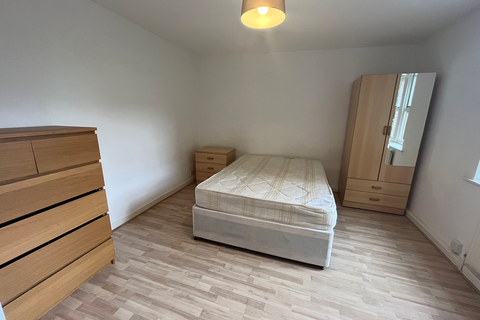 2 bedroom flat to rent, 158A Woodsley Road , Flat 8, LS2 9LZ