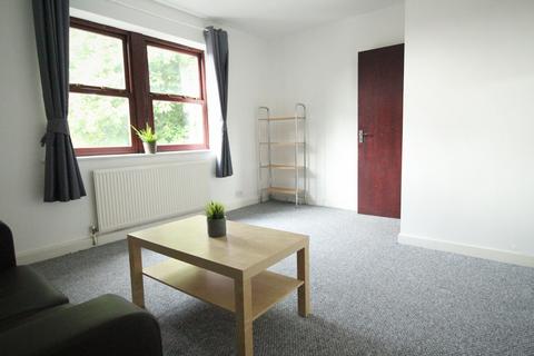 1 bedroom flat to rent, 158A Woodsley Road , Flat 4, LS2 9LZ