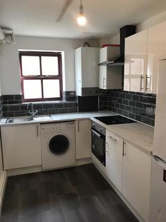 1 bedroom flat to rent, 158A Woodsley Road , Flat 4, LS2 9LZ