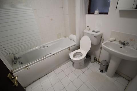 1 bedroom flat to rent, 158A Woodsley Road , Flat 4, LS2 9LZ