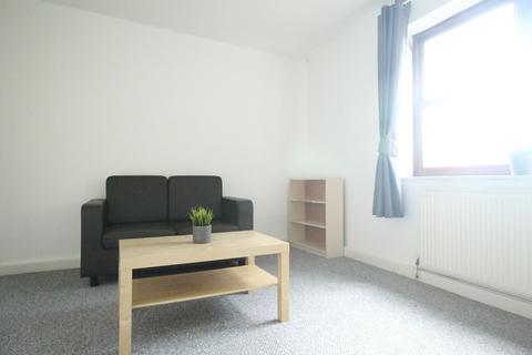 1 bedroom flat to rent, 158A Woodsley Road , Flat 10, LS2 9LZ
