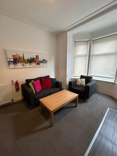 3 bedroom flat to rent, Bellefield Avenue, Dundee DD1