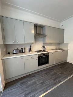 3 bedroom flat to rent, Bellefield Avenue, Dundee DD1