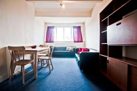 2 bedroom flat to rent, Flat 5, 12 Kelso Road, LS2 9PR